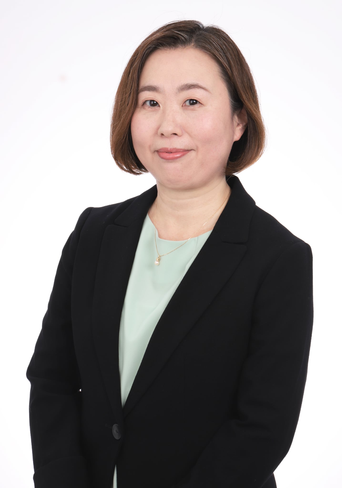 杉本輝美氏